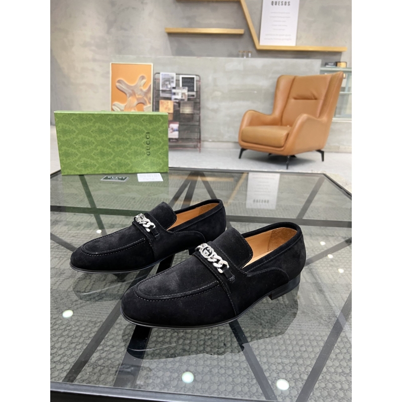 G*u*i leather shoes